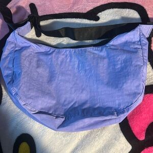 Medium BAGGU crescent bag